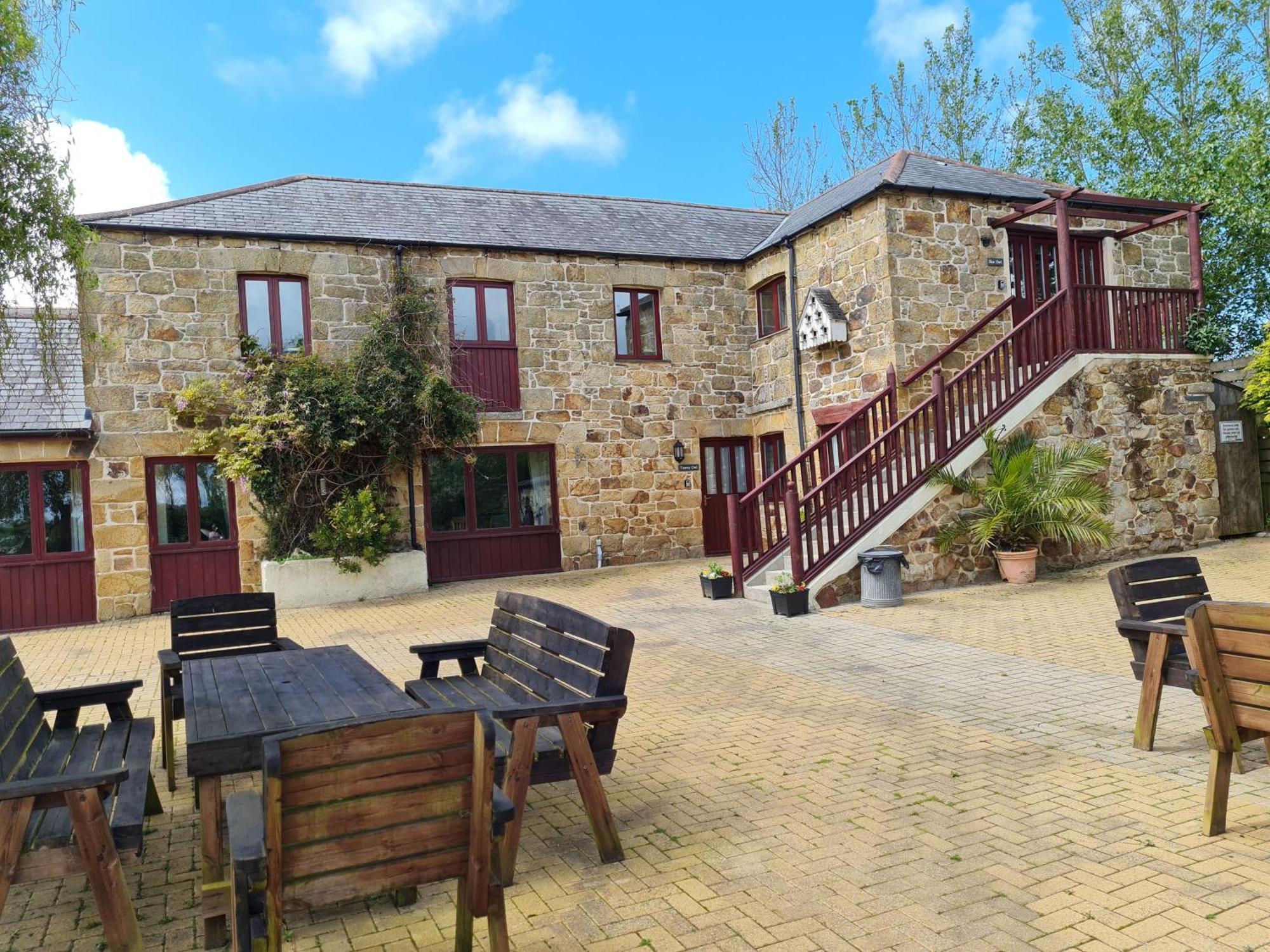 Villa Tawny Owl At Bejowan Barns New Quay Exterior foto